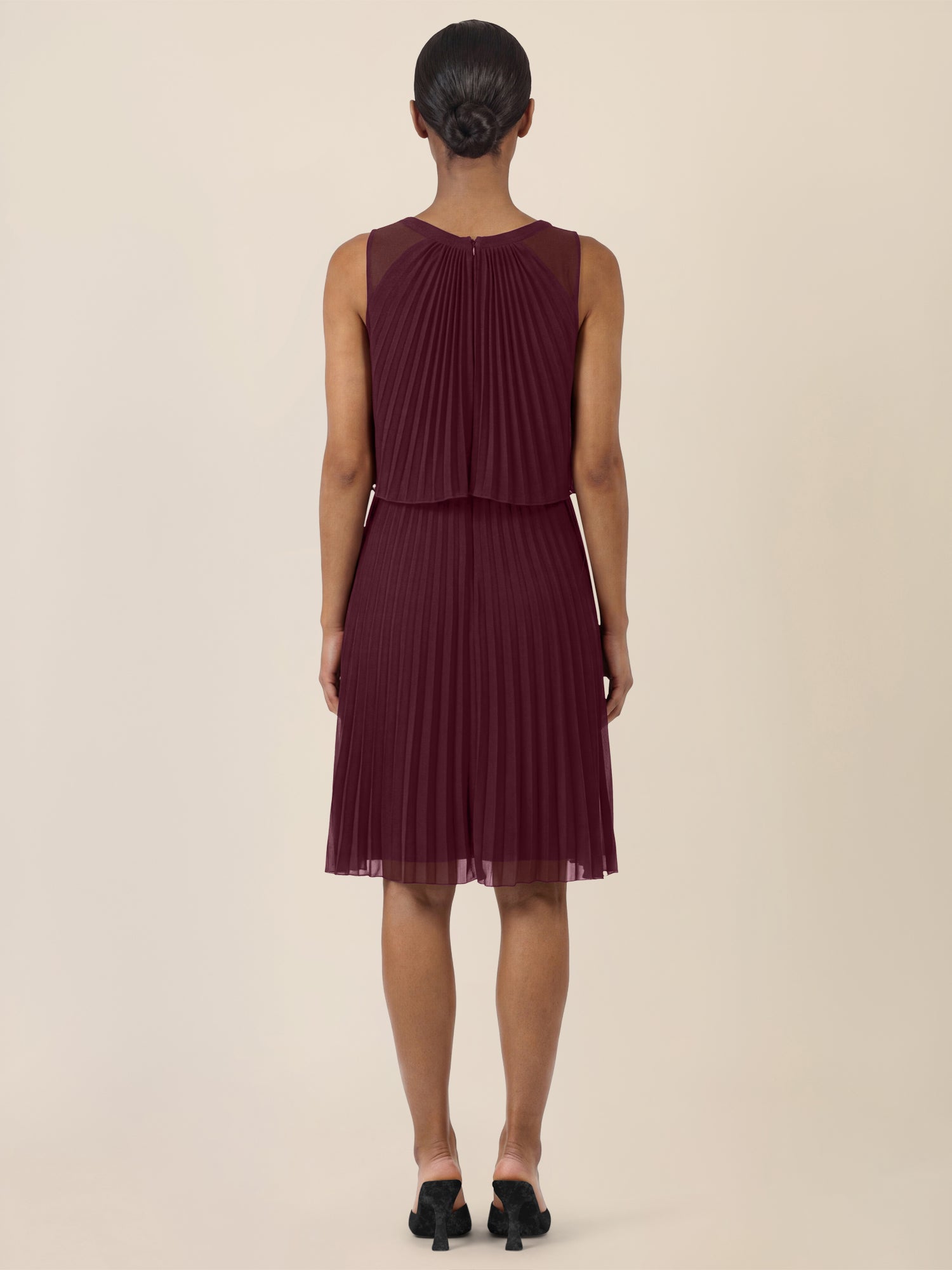 APART Plissiertes Chiffonkleid mit doppellagigem Oberteil | weinrot