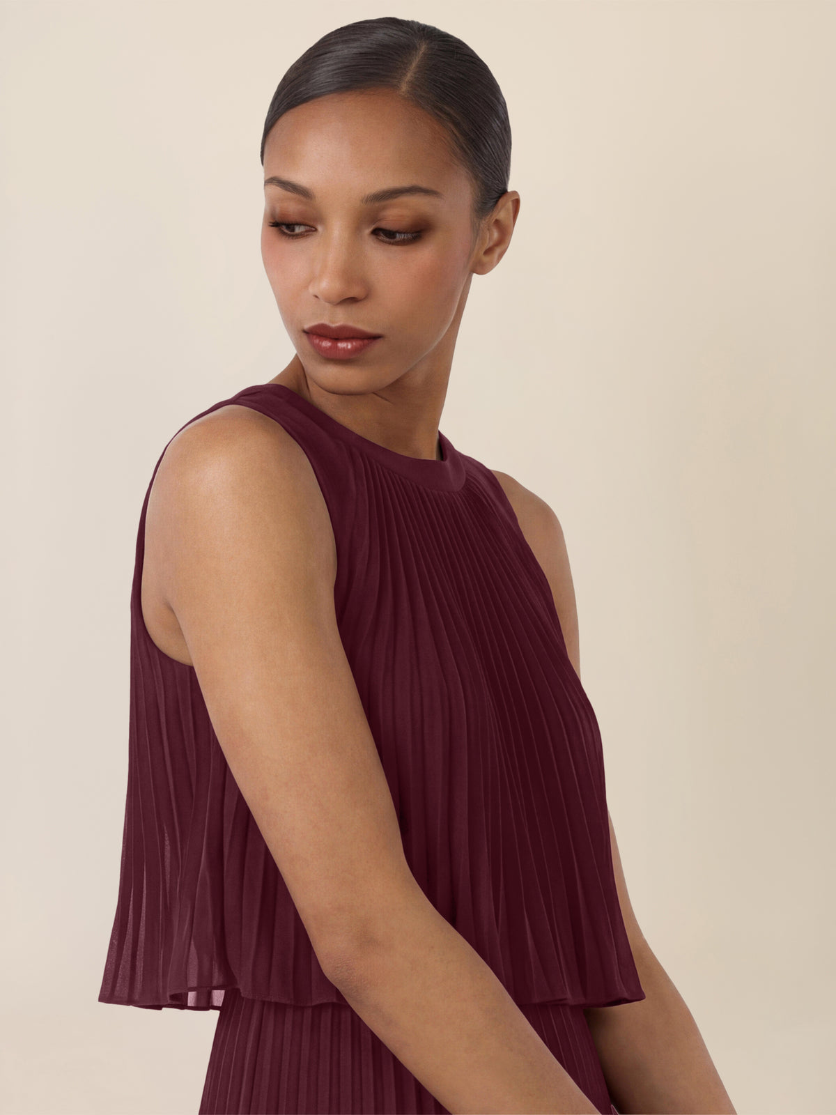 APART Plissiertes Chiffonkleid mit doppellagigem Oberteil | weinrot