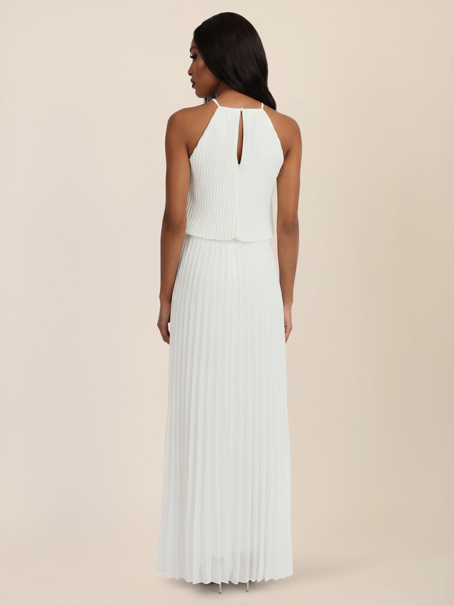 APART Plissiertes Chiffonkleid mit Neckholder | creme