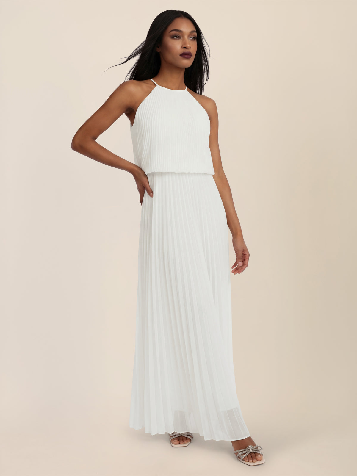 APART Plissiertes Chiffonkleid mit Neckholder | creme