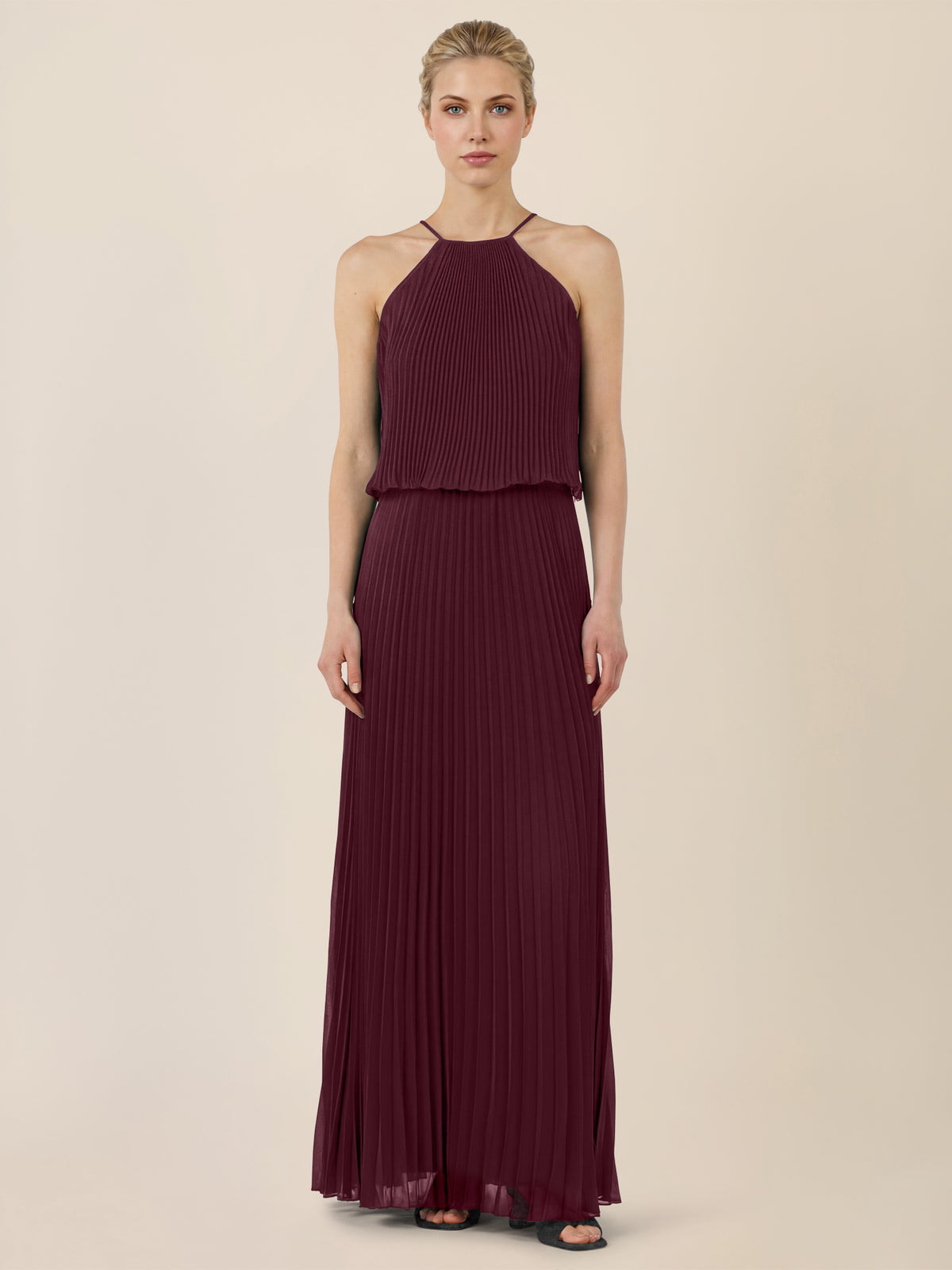 APART Plissiertes Chiffonkleid mit Neckholder | weinrot