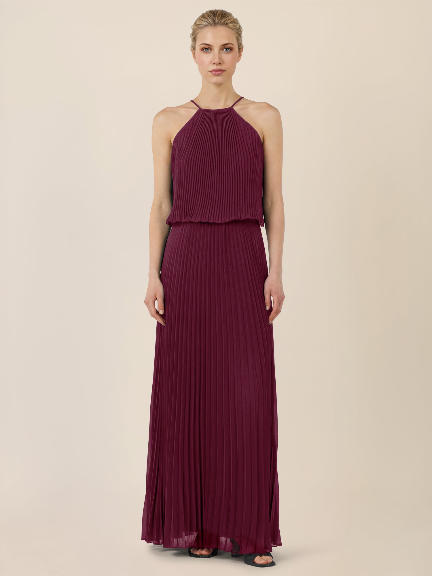 APART Plissiertes Chiffonkleid mit Neckholder | weinrot