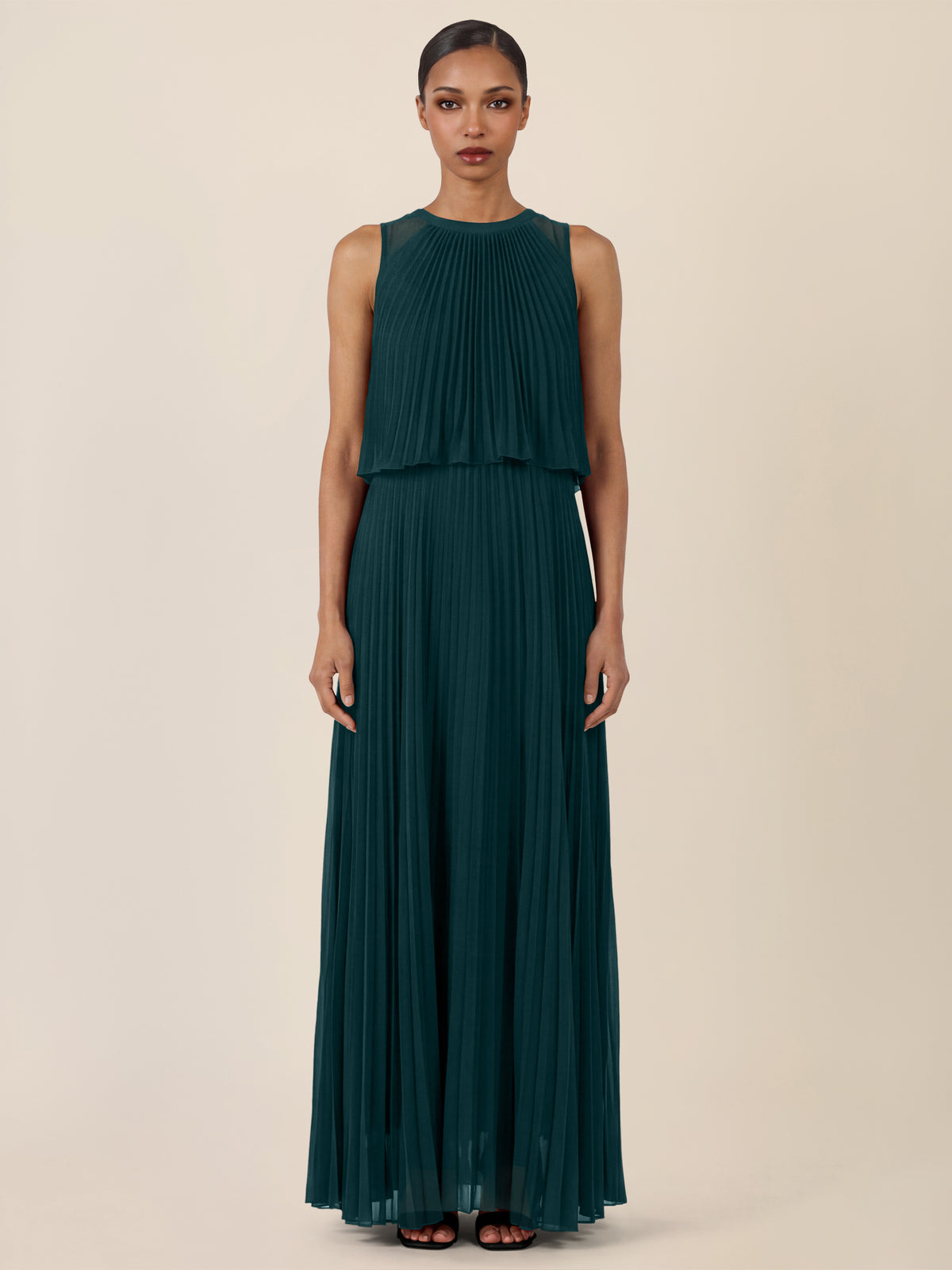 APART Plissiertes Maxikleid mit Doppellagen-Effekt | emerald