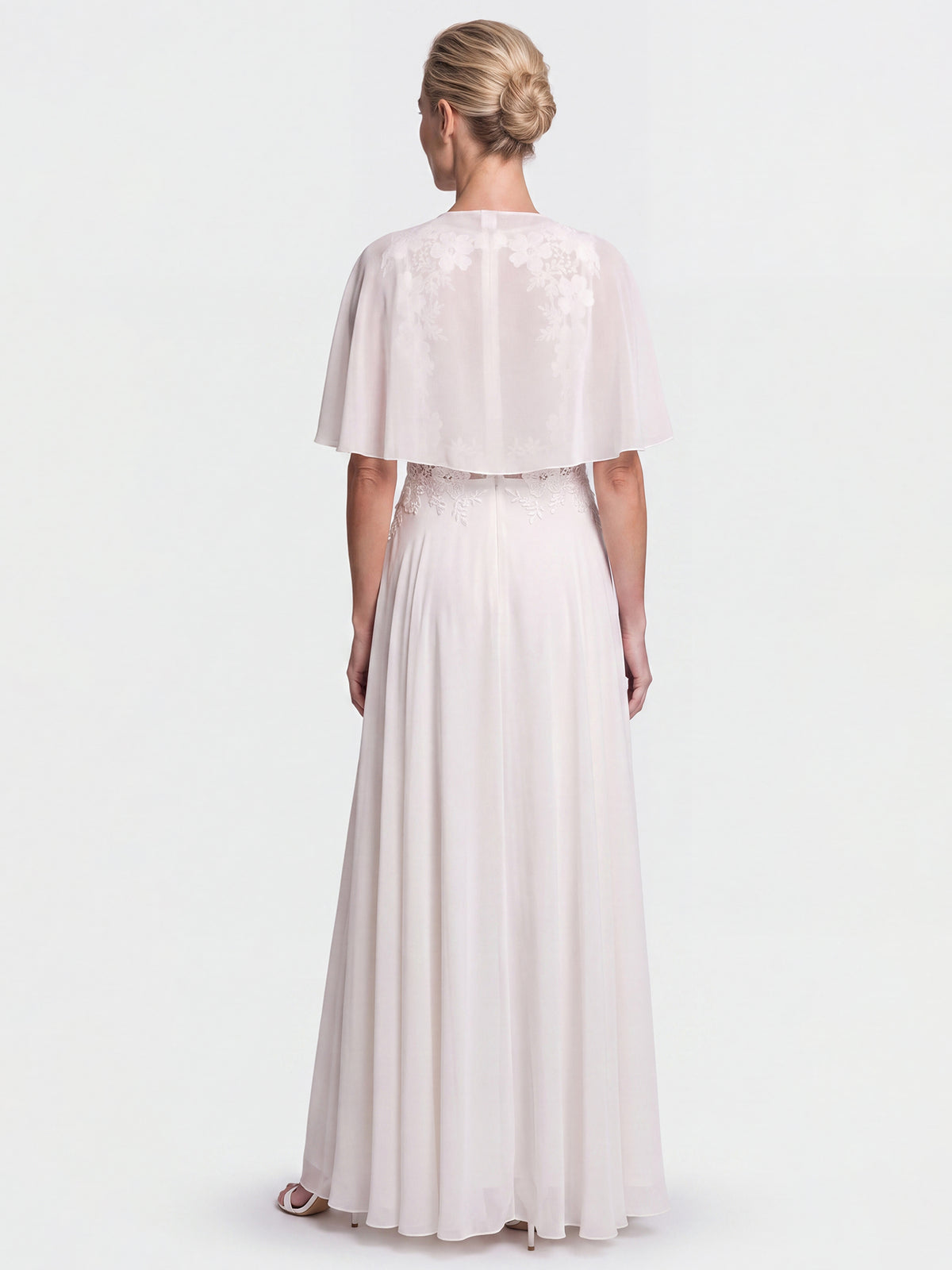 APART Luftiges Chiffon-Stola mit Zipfelsaum | creme