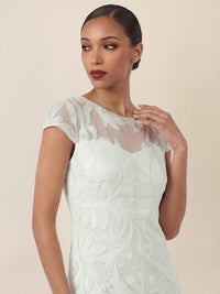 APART Cocktailkleid mit floraler 3D-Stickerei | creme