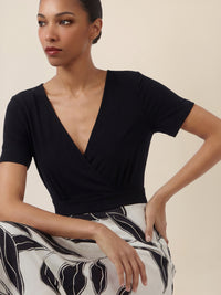 APART Maxikleid mit Wickeloptik und floralem Print | schwarz-creme