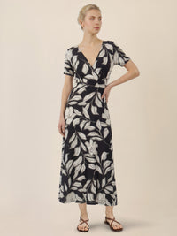 APART Feminin bedrucktes Jerseykleid mit Wickeloptik | schwarz-creme