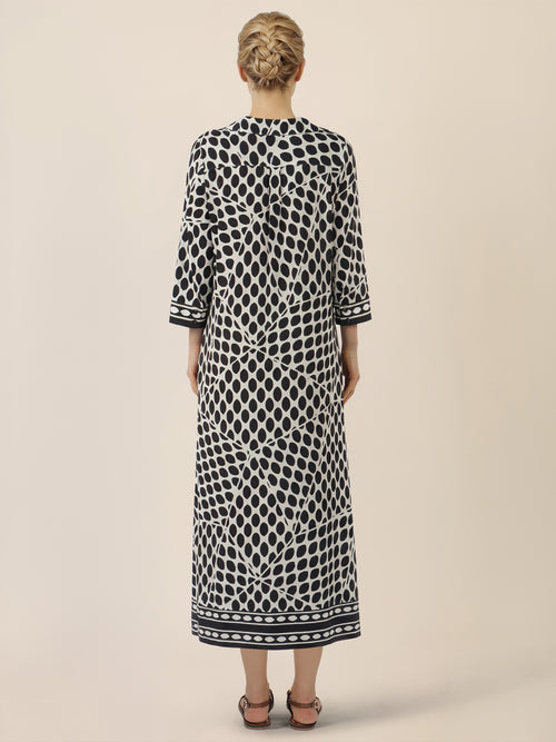 APART Shirtkleid mit V-Ausschnitt und Grafikmuster | schwarz-creme image 1