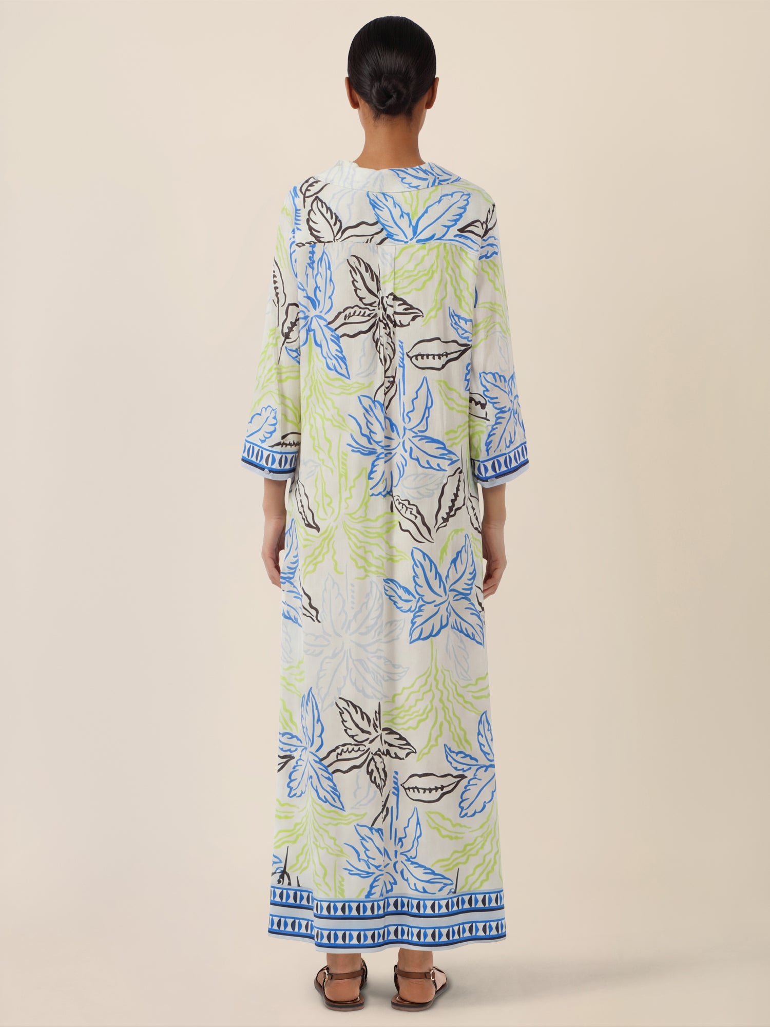 APART Viskosekleid mit grafischem Print | creme-multicolor