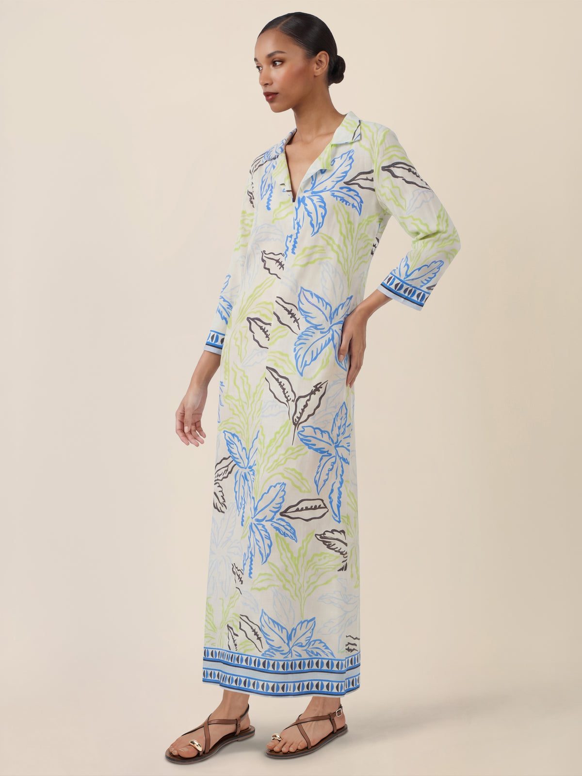 APART Viskosekleid mit grafischem Print | creme-multicolor