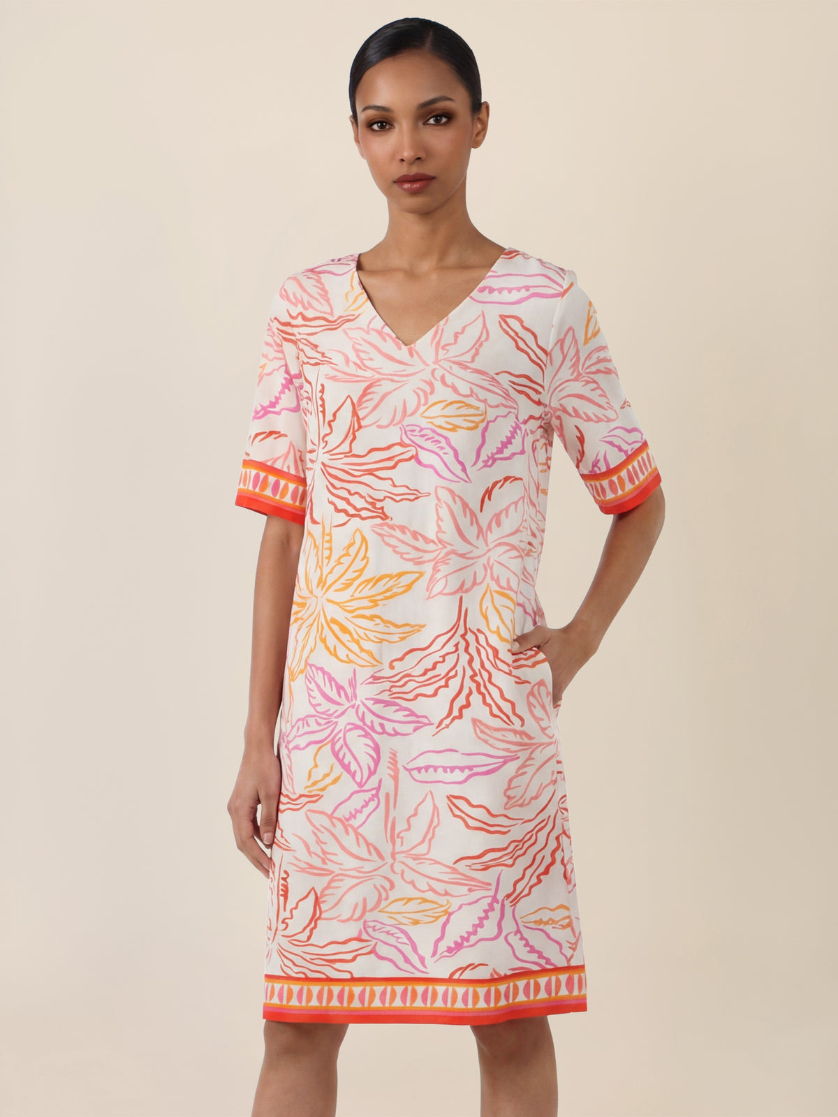 APART Tunikakleid mit tropischem Alloverprint | creme-multicolor