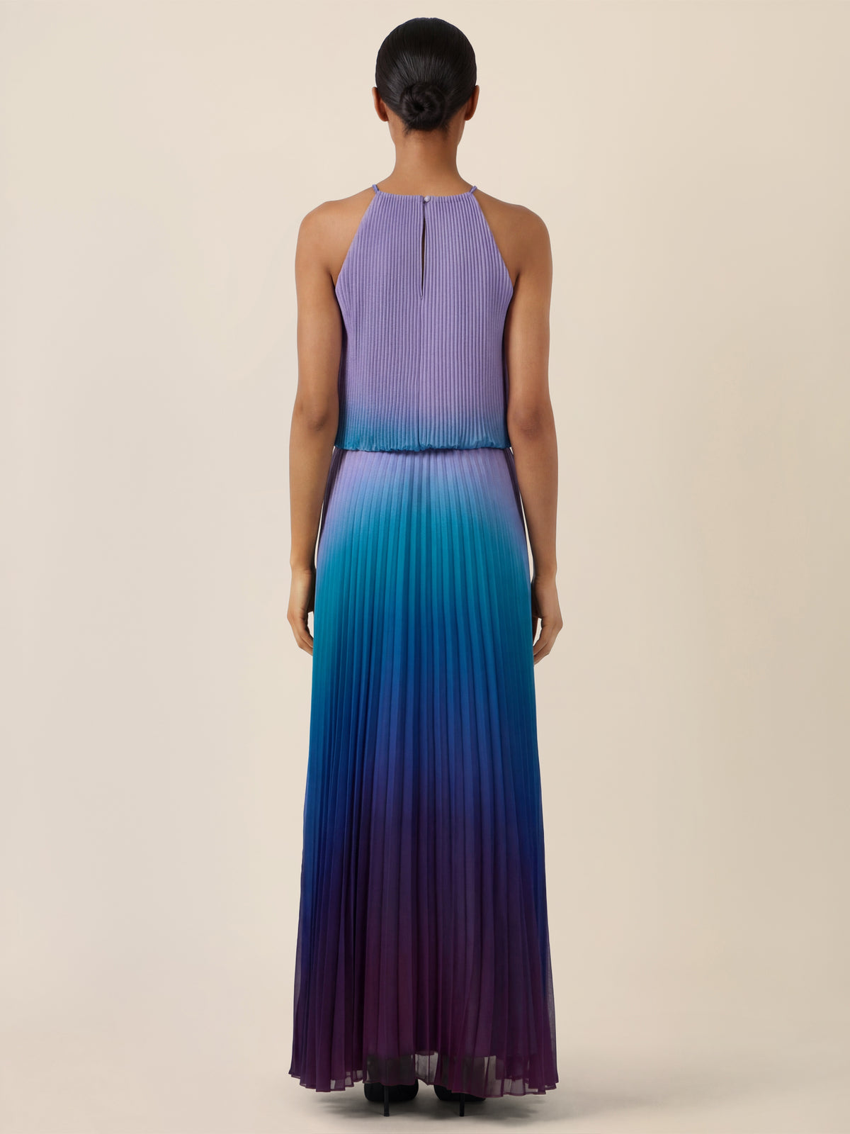 APART Plissiertes Langes Chiffonkleid mit Farbverlauf | lavendel-multicolor