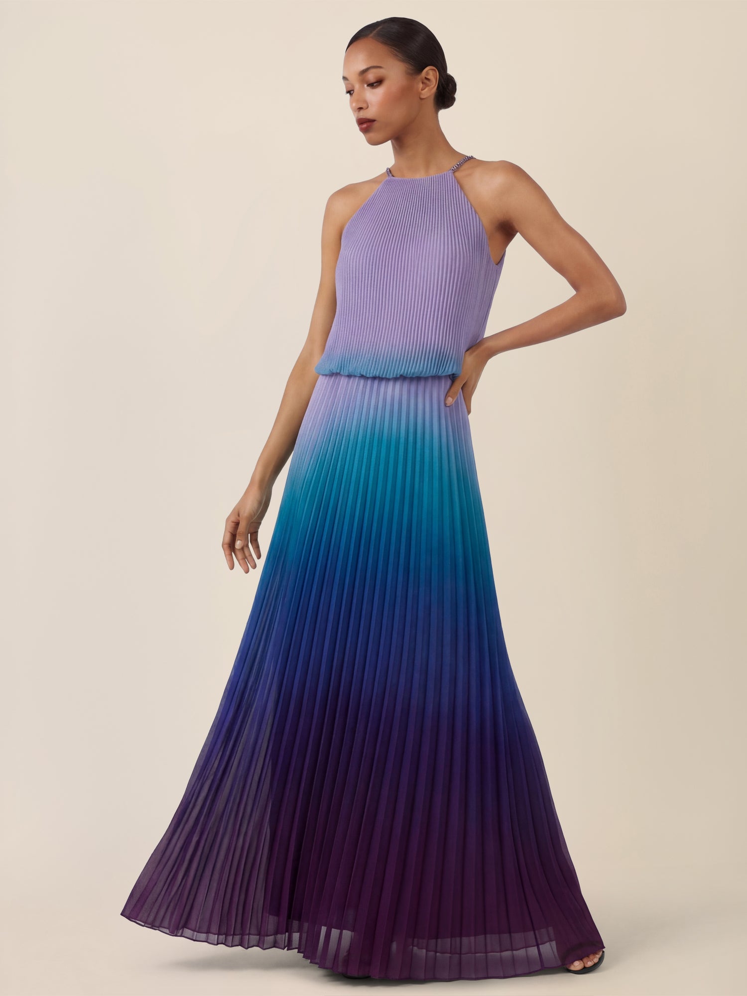 APART Plissiertes Langes Chiffonkleid mit Farbverlauf | lavendel-multicolor