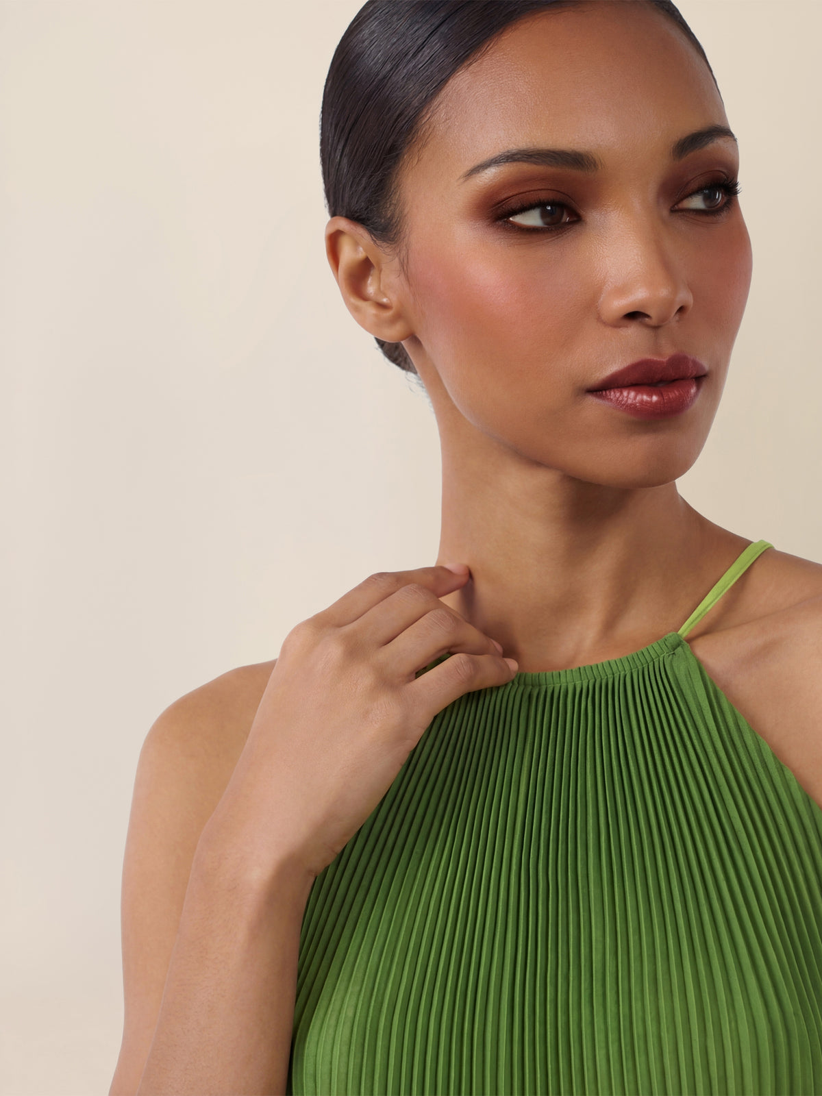 APART Plissiertes Langes Chiffonkleid mit Farbverlauf | grün-multicolor