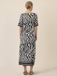 APART Kleid mit Zebra-Muster und V-Ausschnitt | schwarz-creme