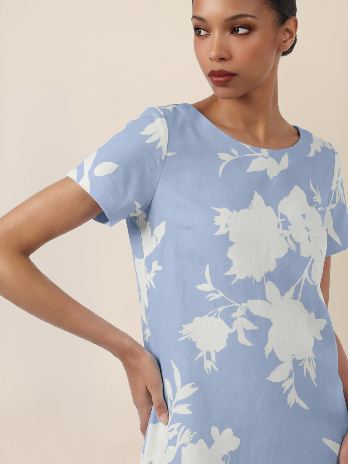 APART Gerade geschnittenes Jerseykleid mit Blütenprint | hellblau-creme
