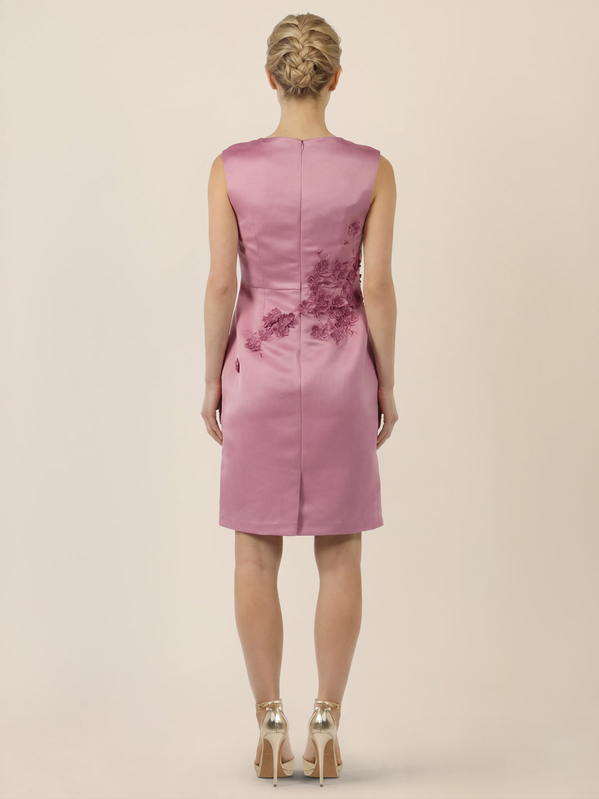 APART Elegantes Etuikleid mit 3D-Blütenstickerei | rosé