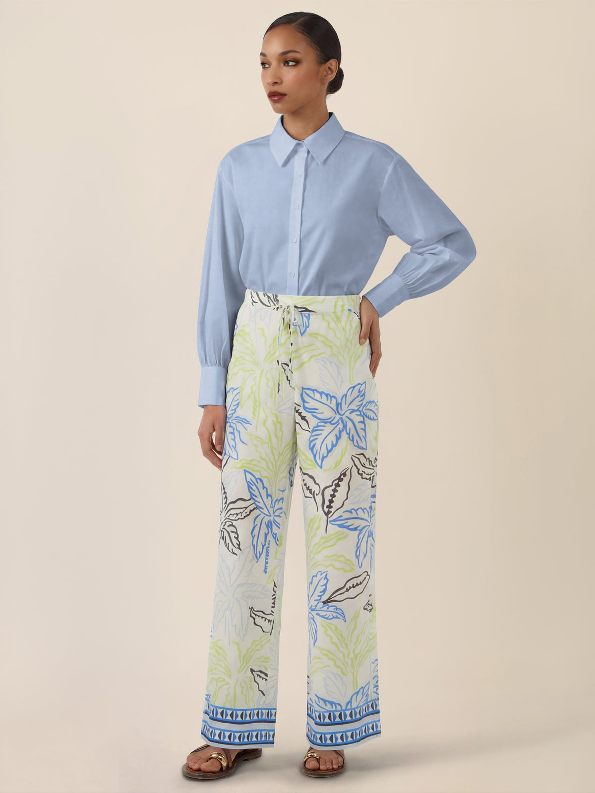 APART Jerseyhose mit tropischem Print | creme-multicolor