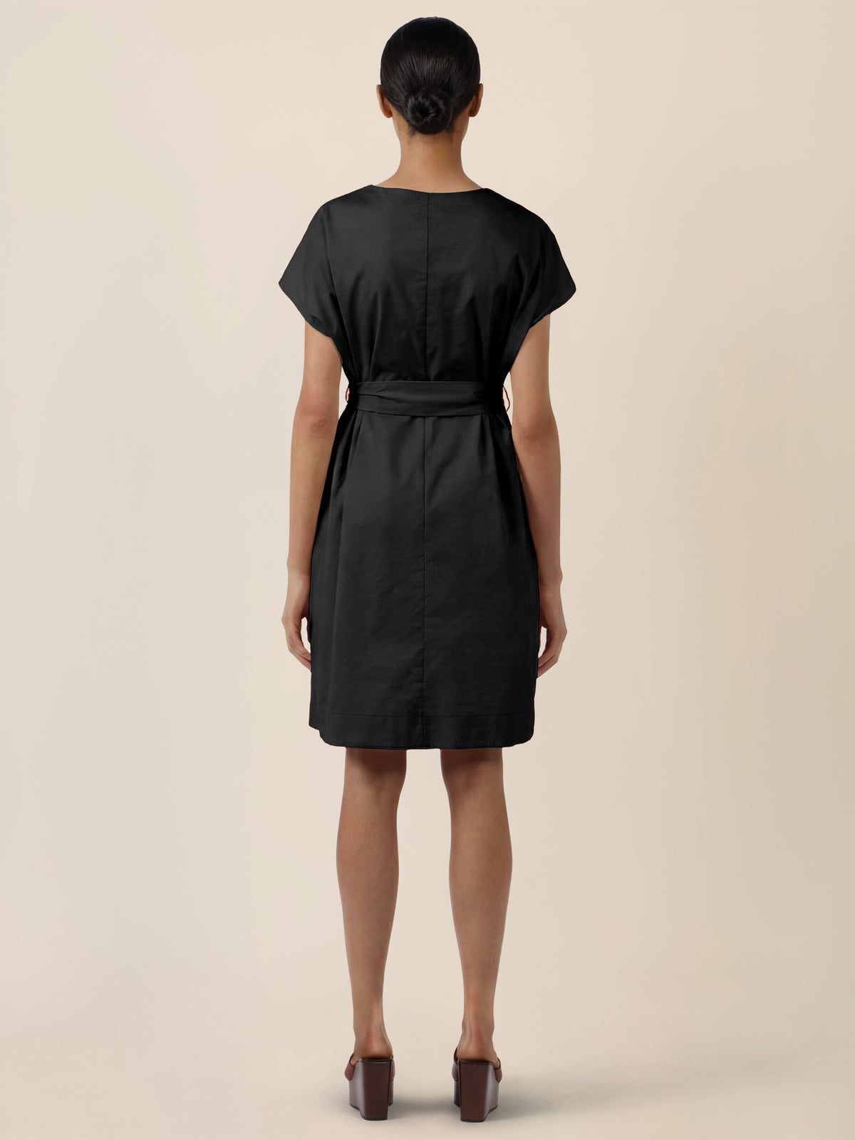 APART Sommerliches Hemdblusenkleid mit Bindegürtel | schwarz