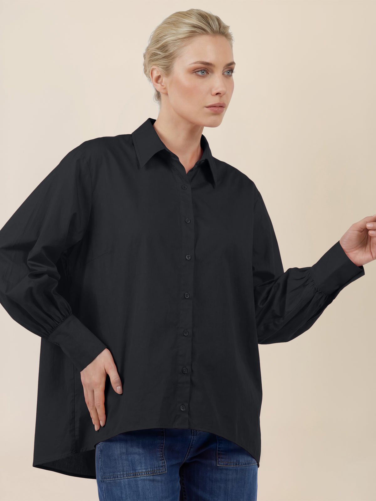 APART Oversize-Bluse mit Ballonärmeln und Hemdkragen | schwarz