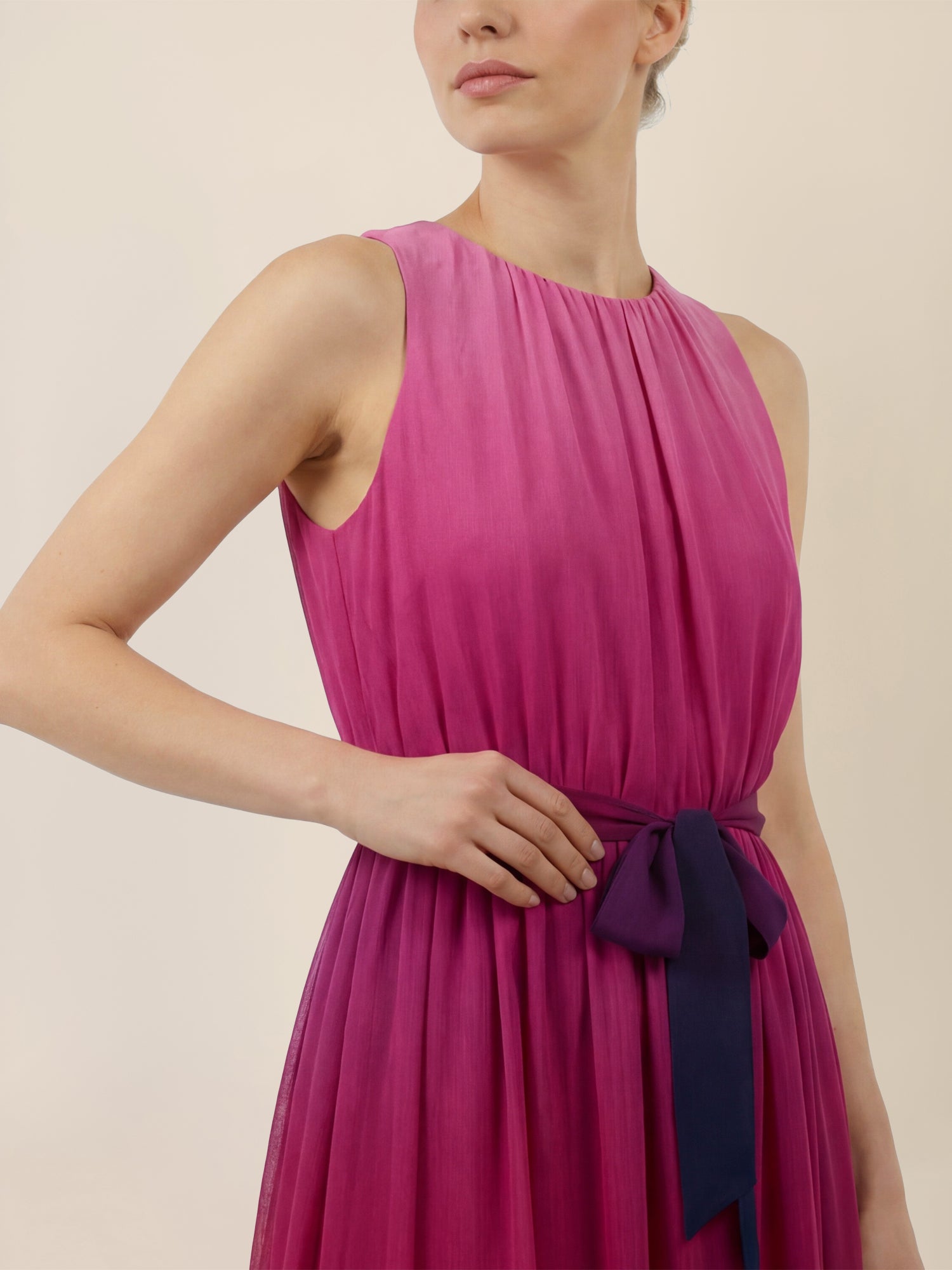APART Chiffonkleid mit Farbverlauf und Taillenband | pink-multicolor