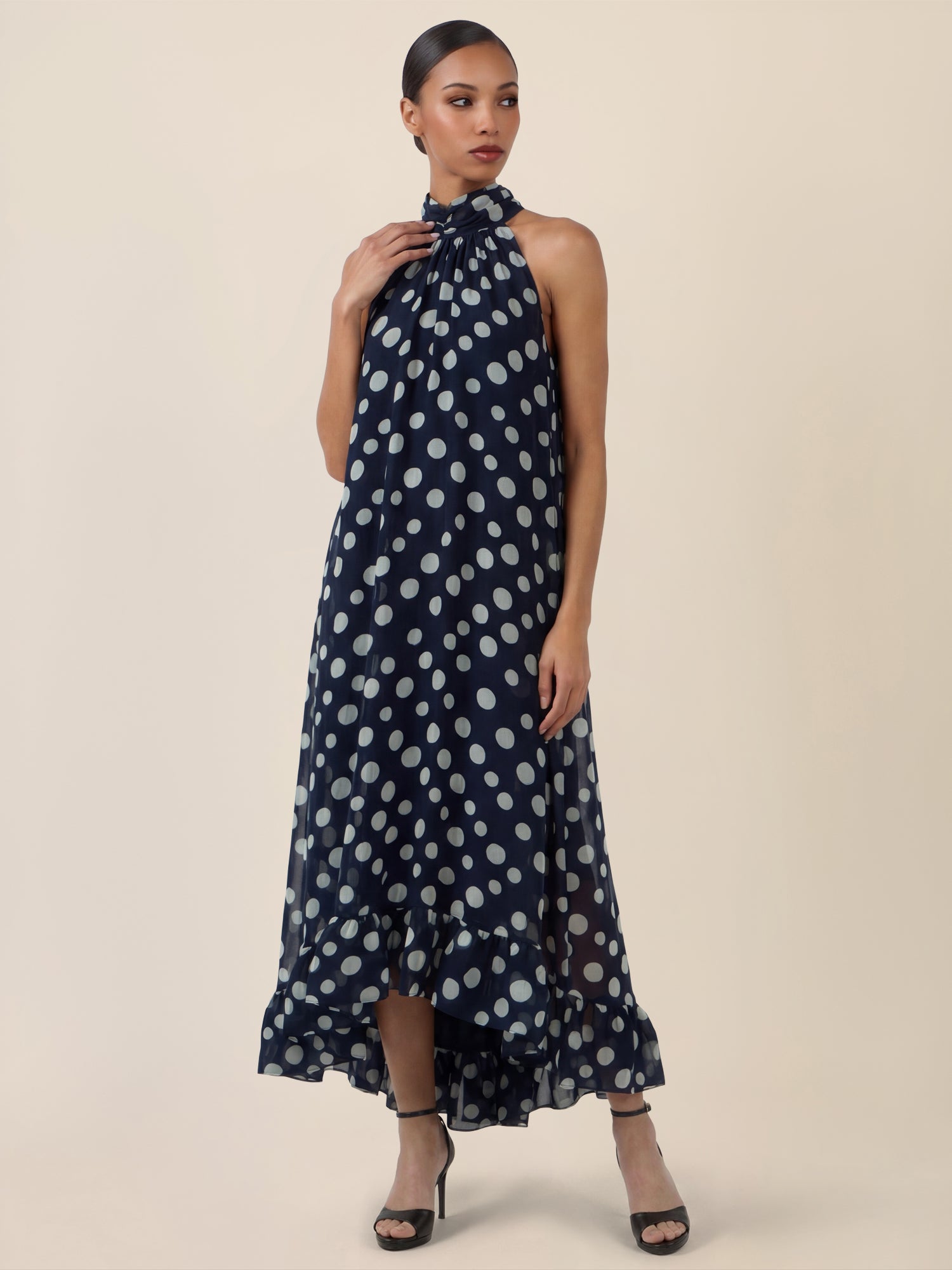 APART Maxikleid mit Neckholder und Volantsaum | nachtblau-creme