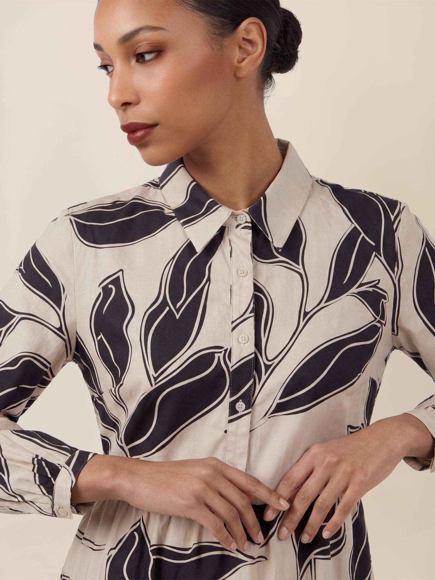 APART Hemdkleid mit grafischem Print und Volants | beige-schwarz