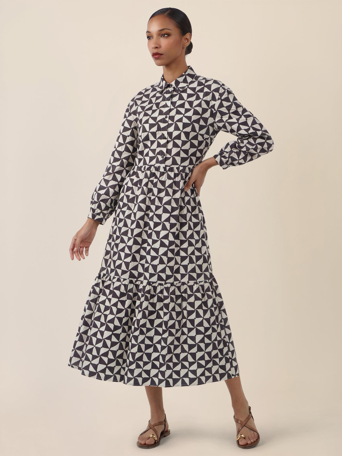 APART Hemdkleid mit Stufenrock und Print | schwarz-creme