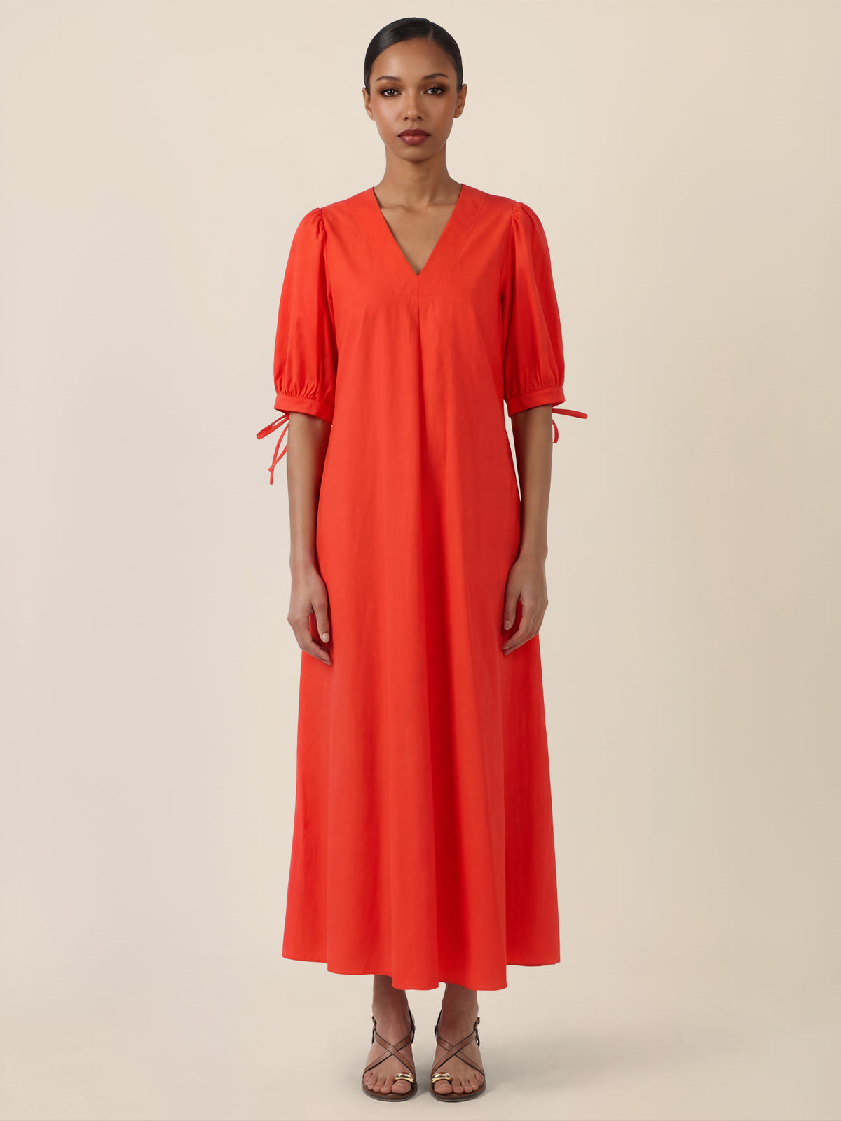 APART Kleid mit Puffärmeln und V-Ausschnitt | orange