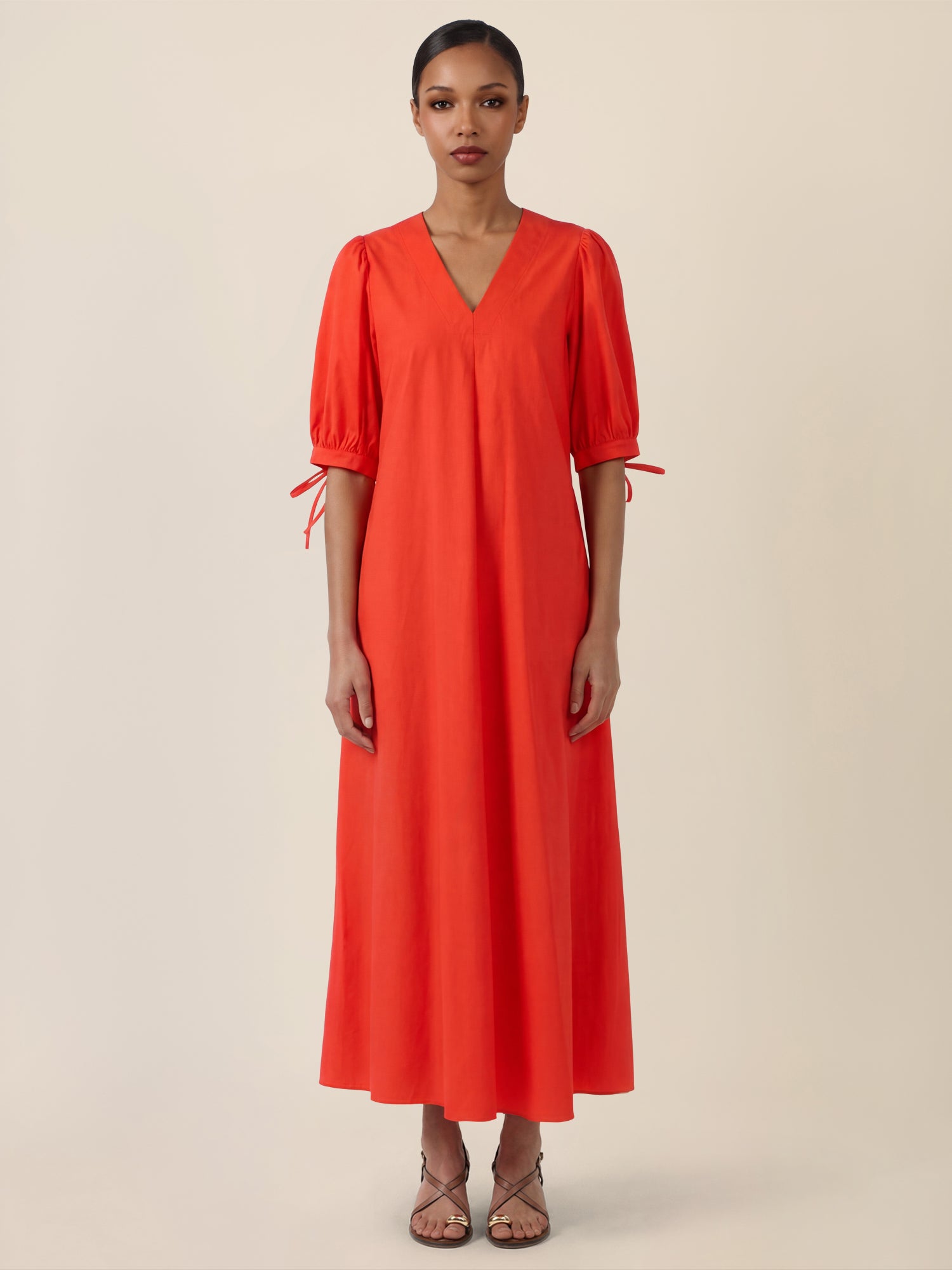 APART Kleid mit Puffärmeln und V-Ausschnitt | orange