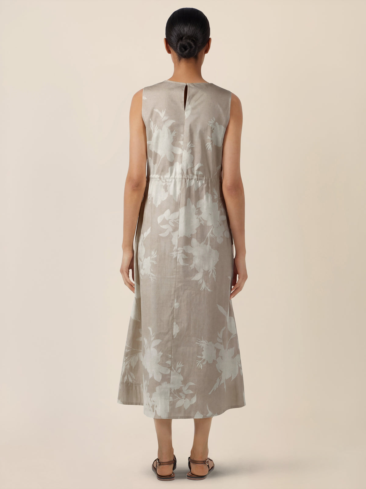 APART Ärmelloses Midikleid mit floralem Schimmer | beige-creme