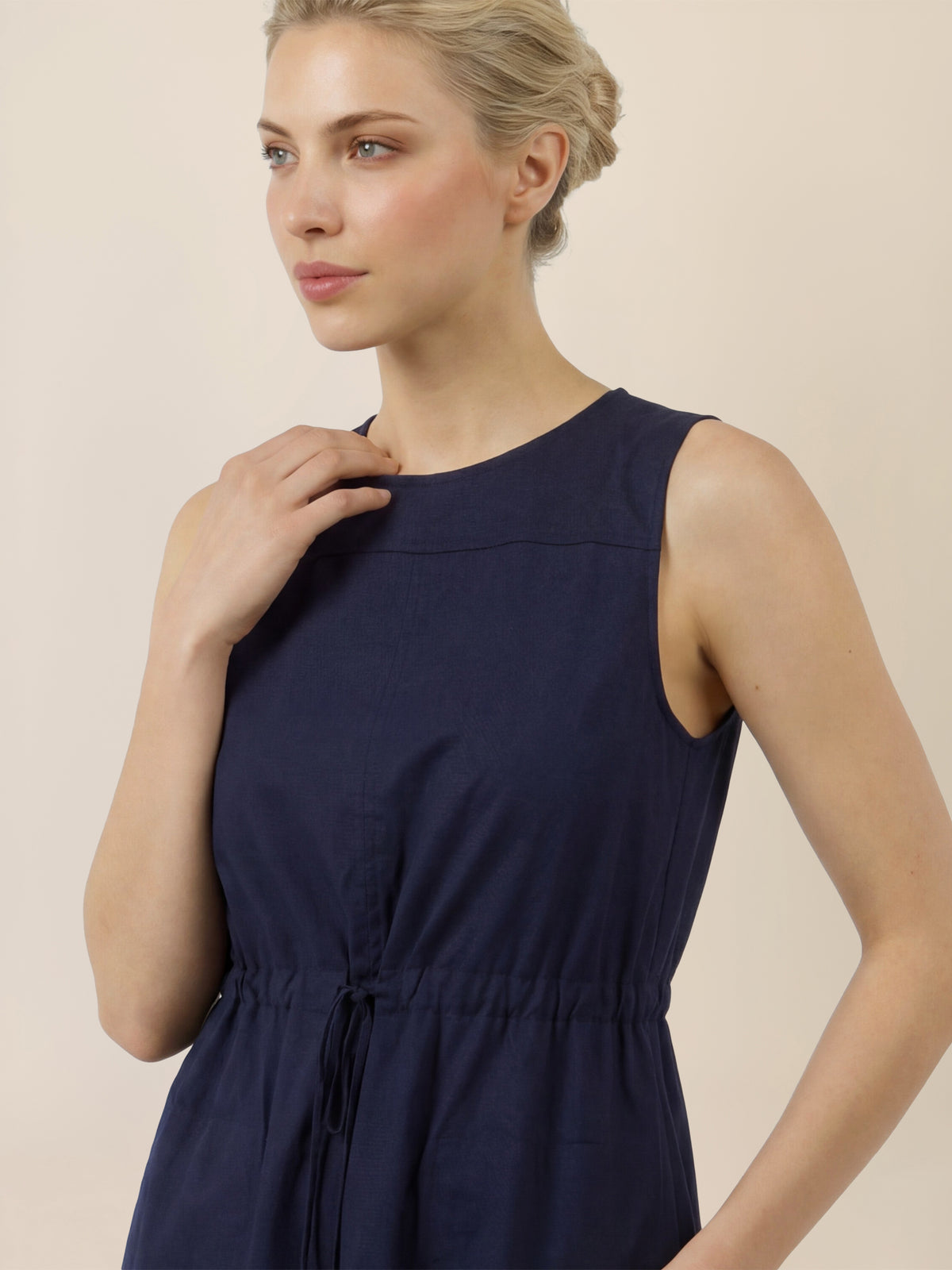 APART Ärmelloses Kleid mit Kordelzug-Taille | nachtblau