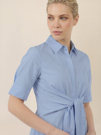 APART Kleid mit Bindegürtel und Hemdblusenkragen | hellblau