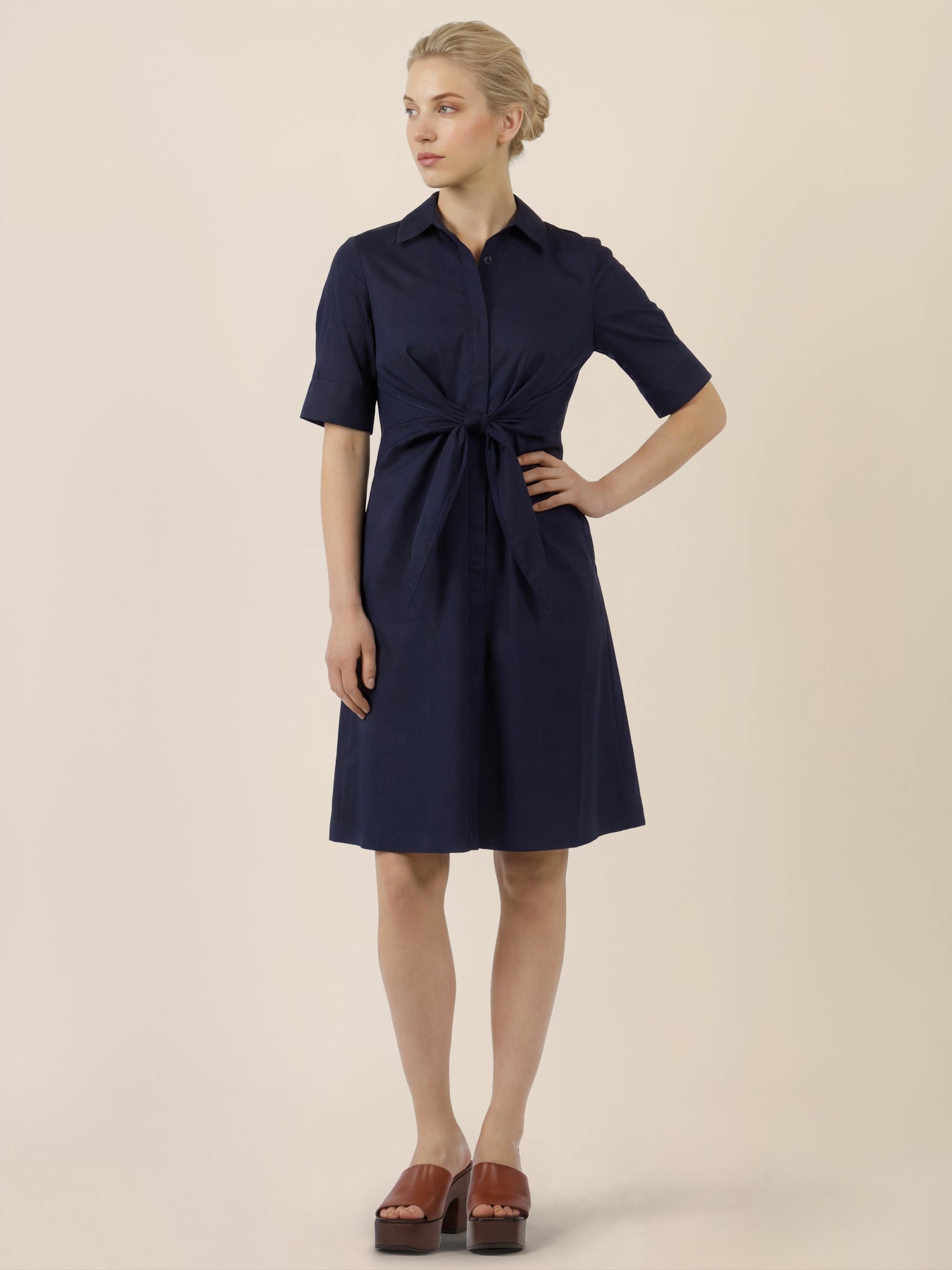 APART Kleid mit Bindegürtel und Hemdblusenkragen | nachtblau