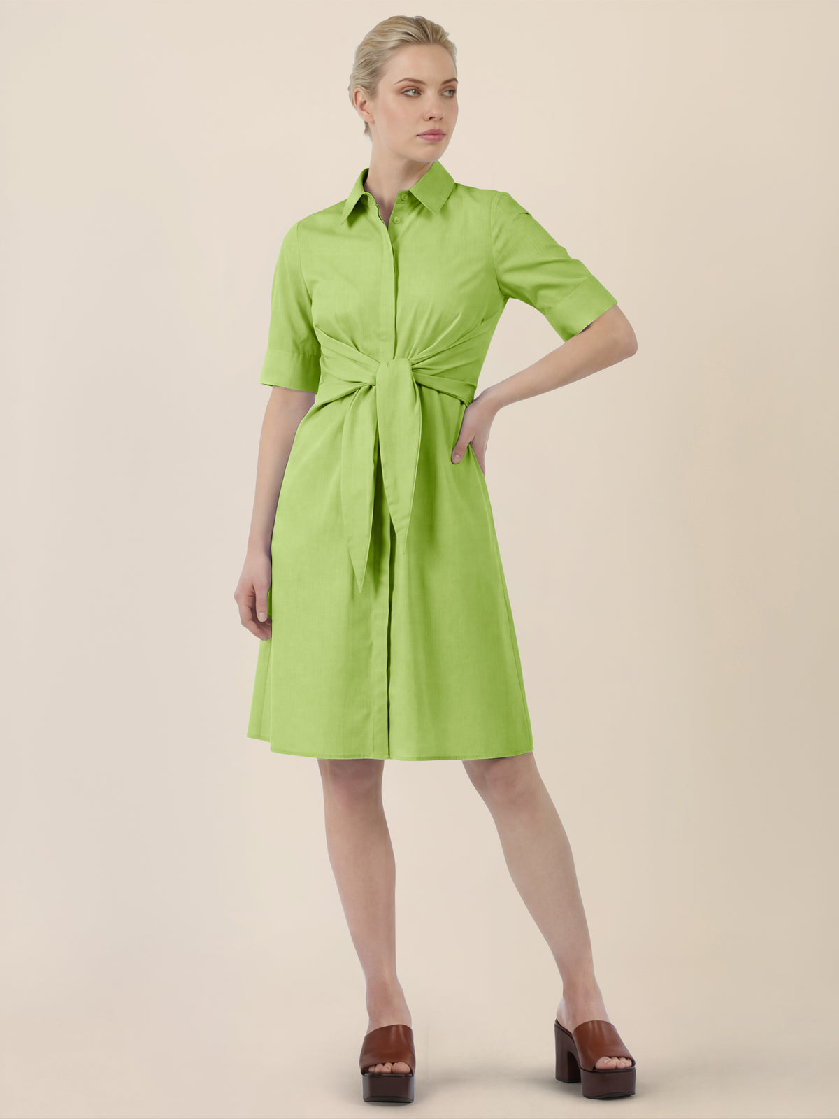 APART Kleid mit Bindegürtel und Hemdblusenkragen | apfelgrün