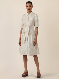 APART Kleid mit Bindegürtel und floralem Muster | beige-creme