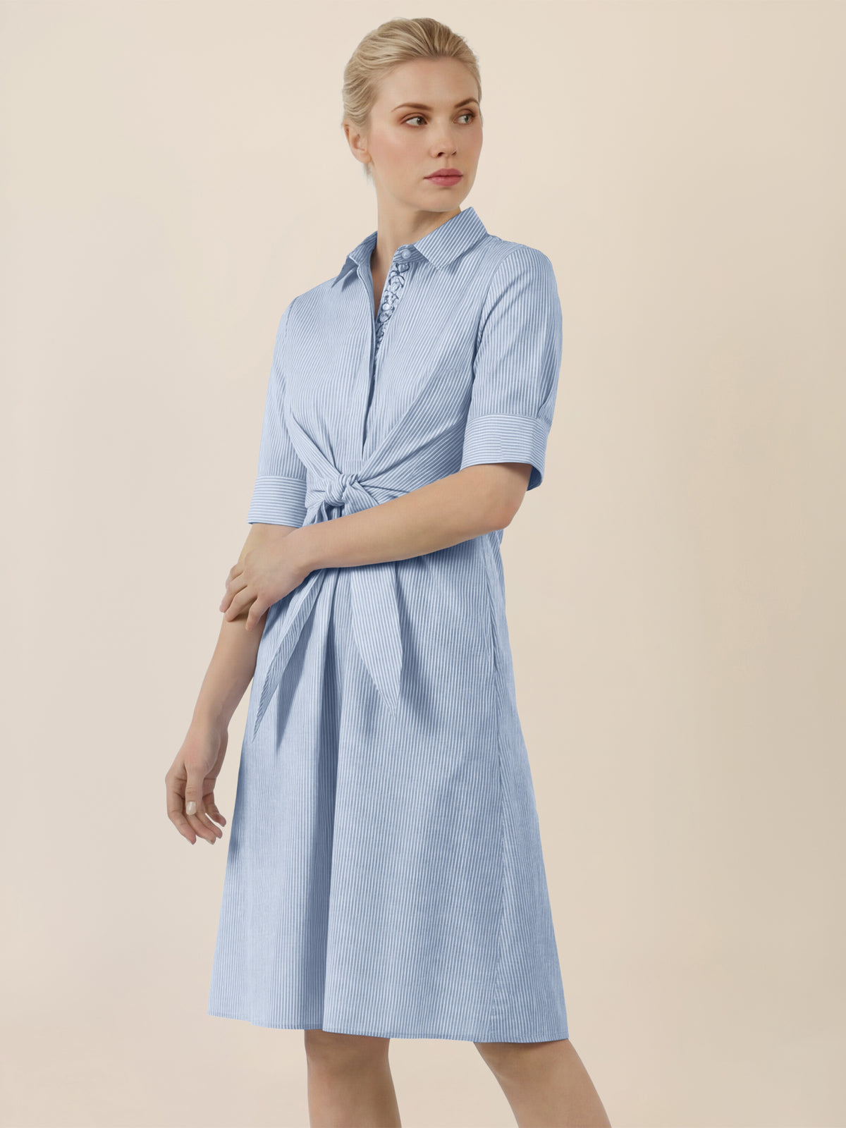 APART Kleid mit Bindeschleife und feiner Streifenoptik | hellblau-creme