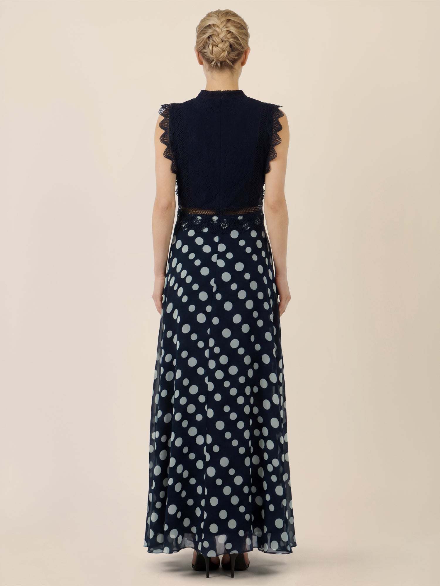 APART Elegantes Abendkleid mit Spitzenoberteil und Punkterock | nachtblau-creme
