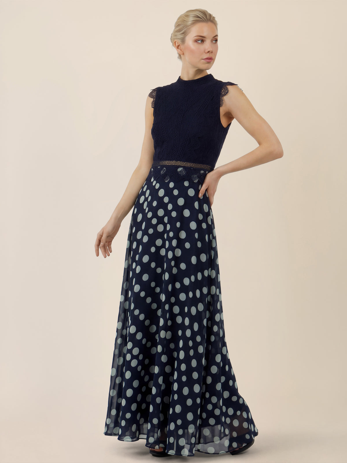 APART Elegantes Abendkleid mit Spitzenoberteil und Punkterock | nachtblau-creme