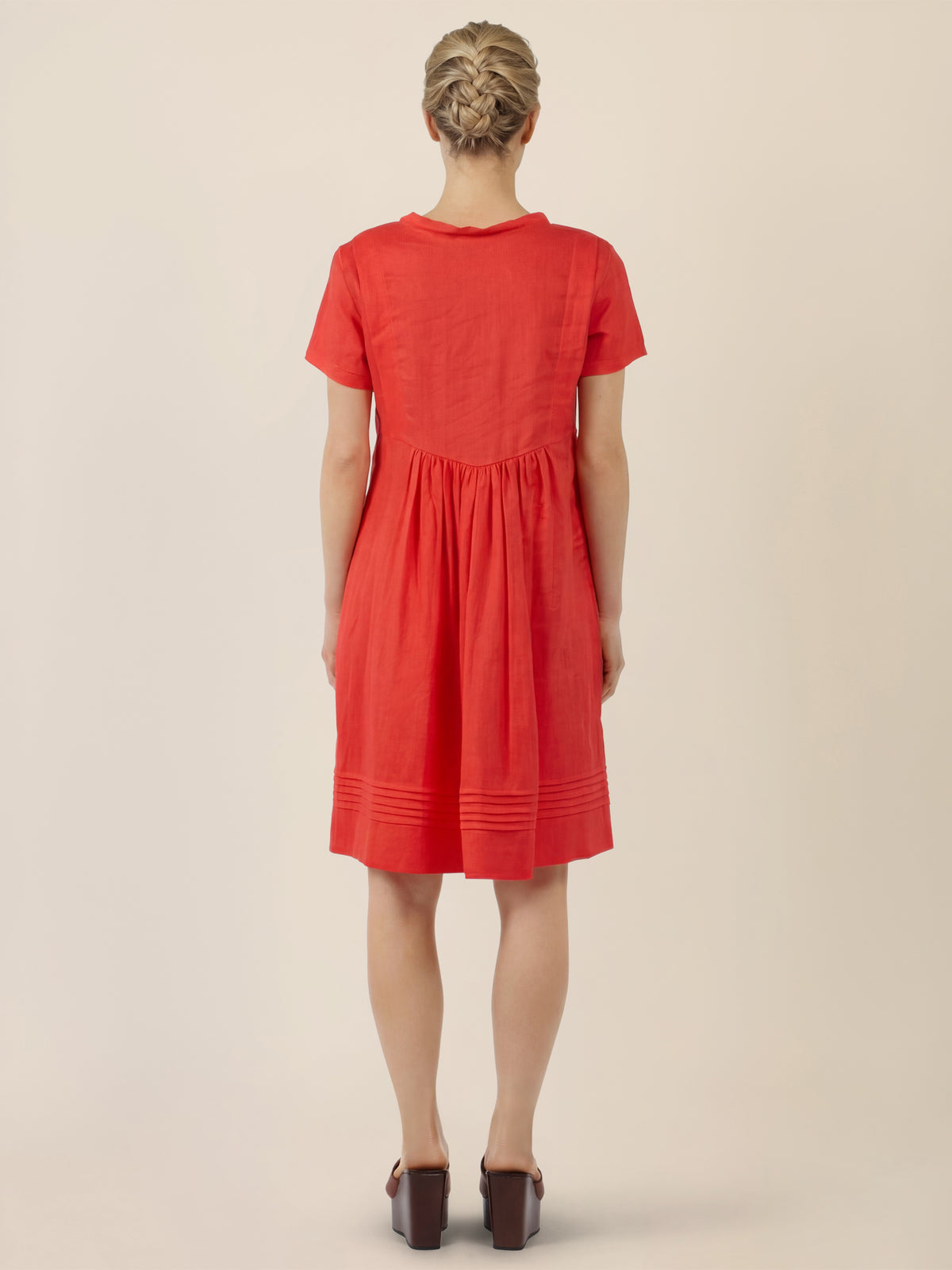 APART Luftiges Leinenkleid mit Zierfalten | orange