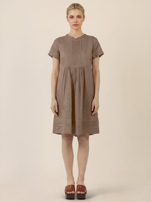 APART Luftiges Leinenkleid mit Zierfalten | cappuccino image 1