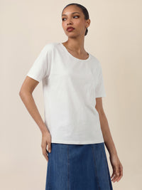APART T-Shirt mit floraler Ton-in-Ton-Stickerei | creme