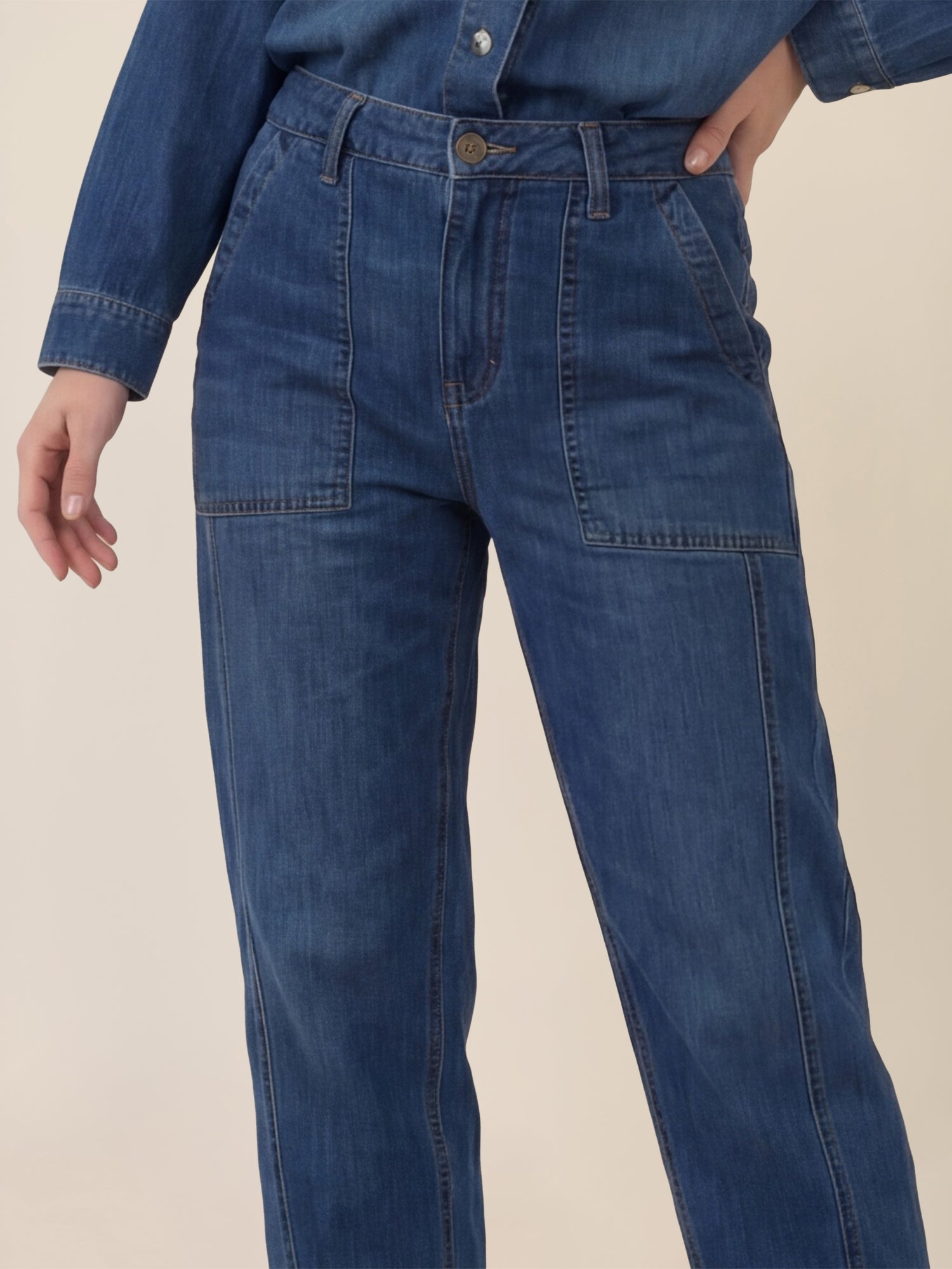 APART Gerade Jeans mit aufgesetzten Taschen | hellblau