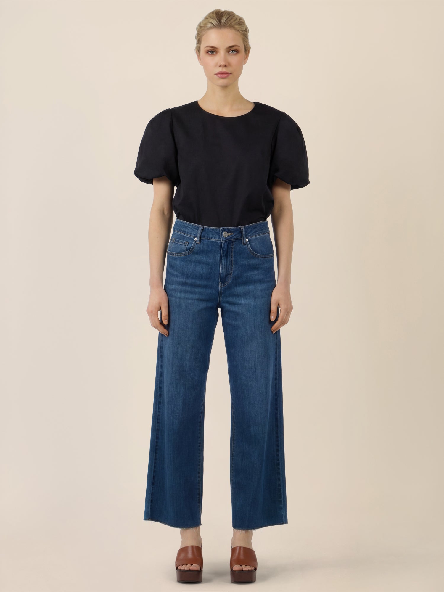 APART Croppedjeans mit Fransen-Saum | hellblau