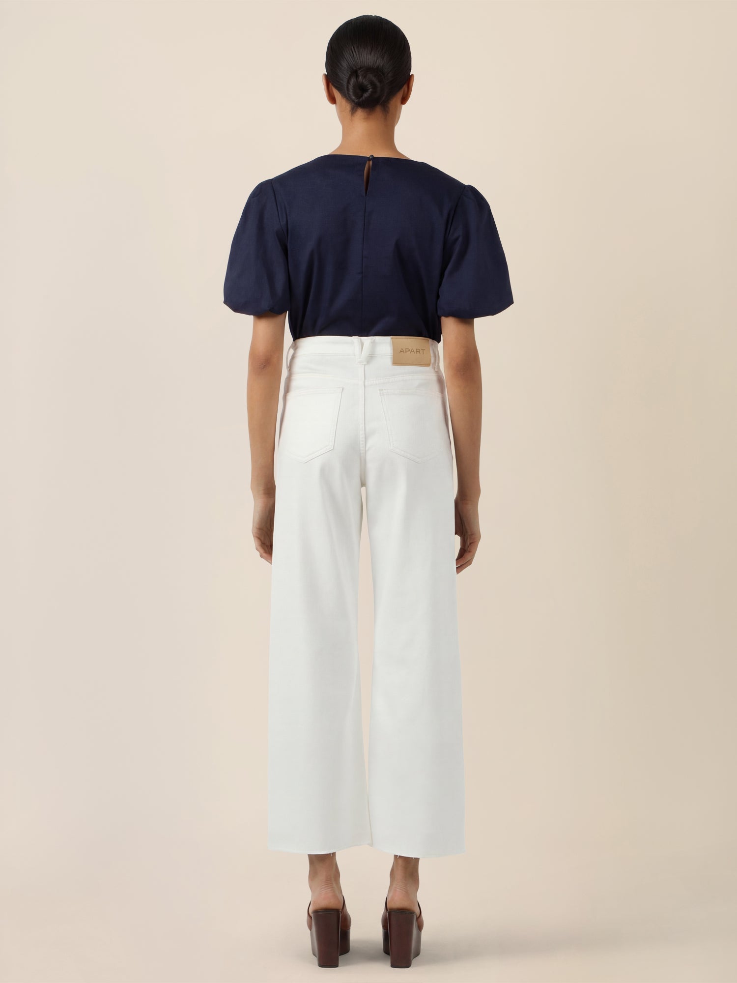 APART Croppedjeans mit Fransen-Saum | creme