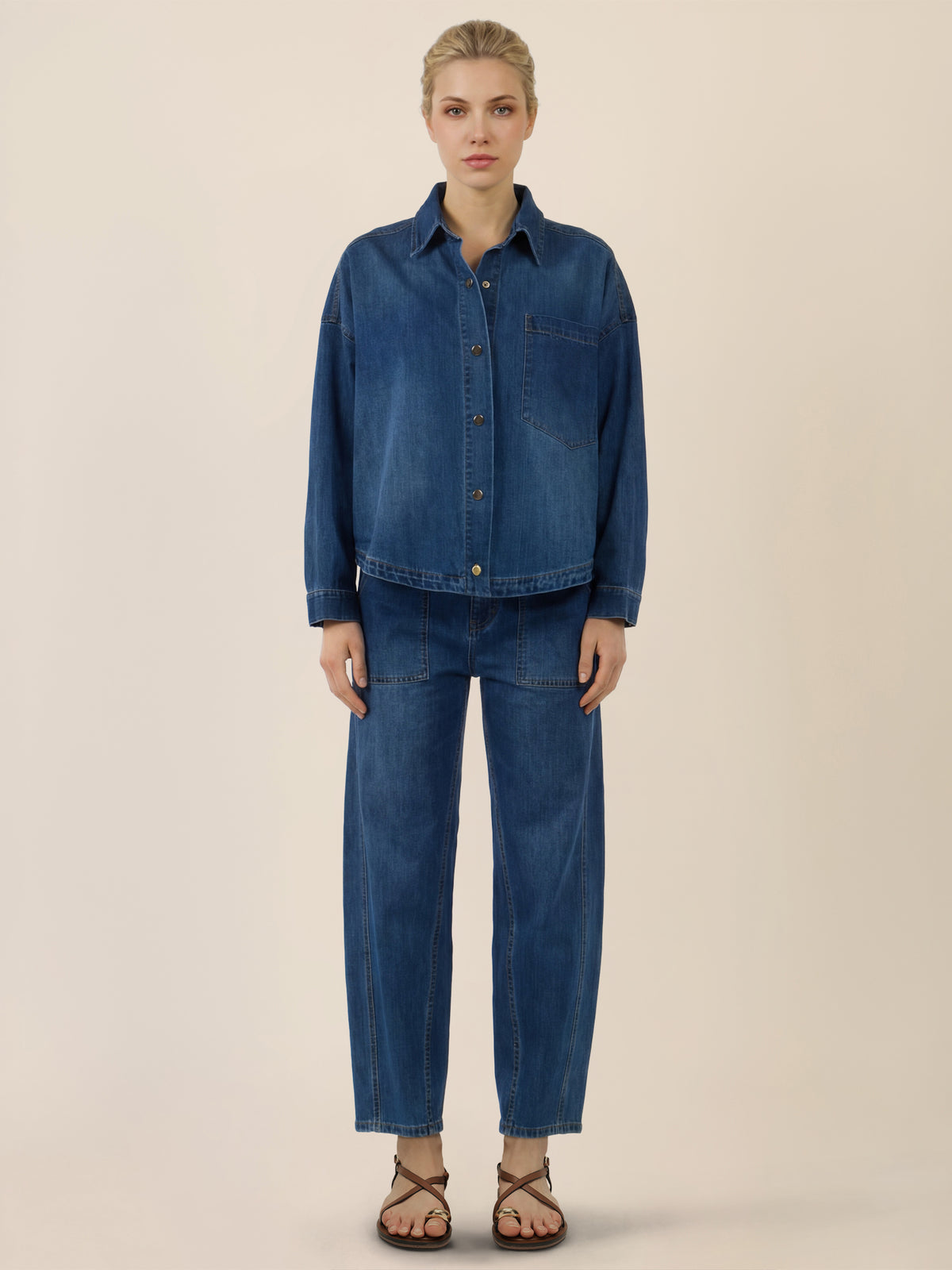 APART Oversized Jeansjacke mit Kontrastnähten | hellblau