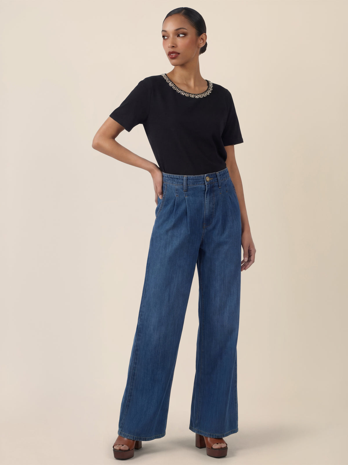 APART Palazzohose mit Falten und weitem Bein | hellblau