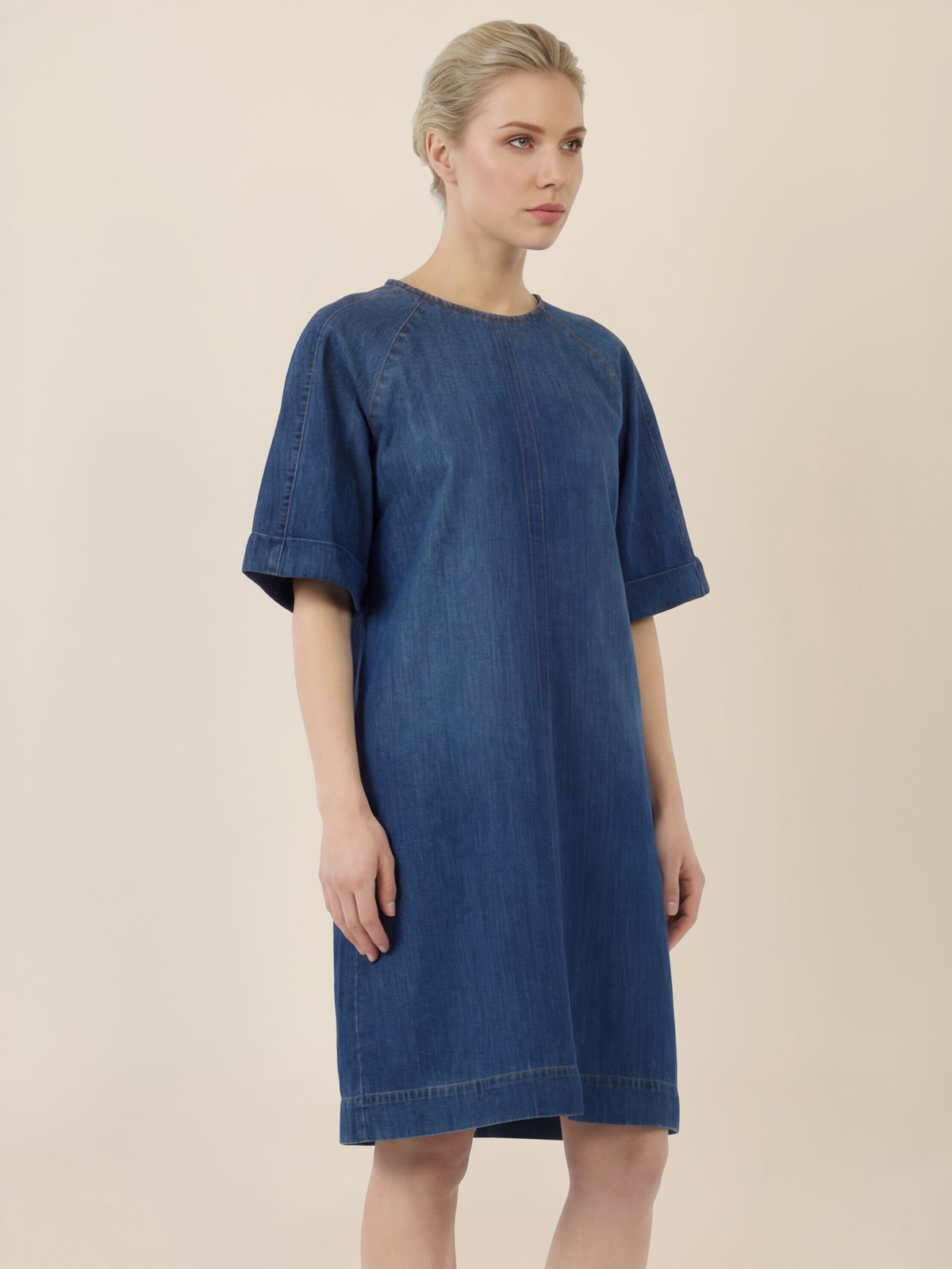 APART Gerade geschnittenes Jeanskleid mit Bindeband hinten | hellblau