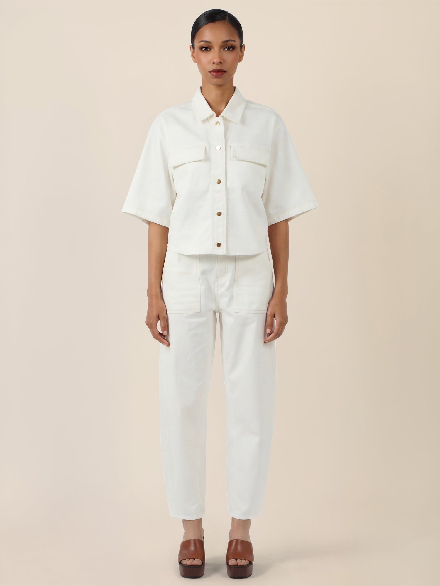 APART Kurzarm-Jeansjacke mit Druckknöpfen | creme