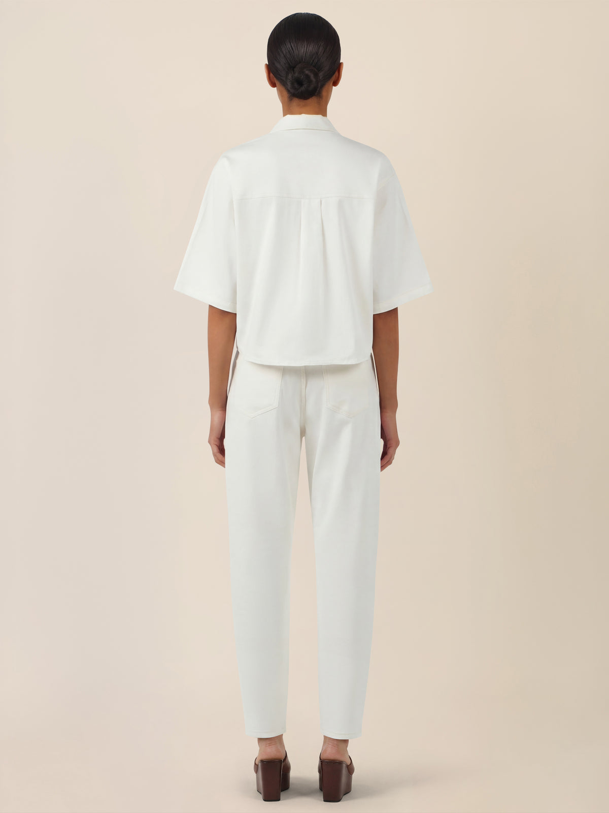 APART Kurzarm-Jeansjacke mit Druckknöpfen | creme